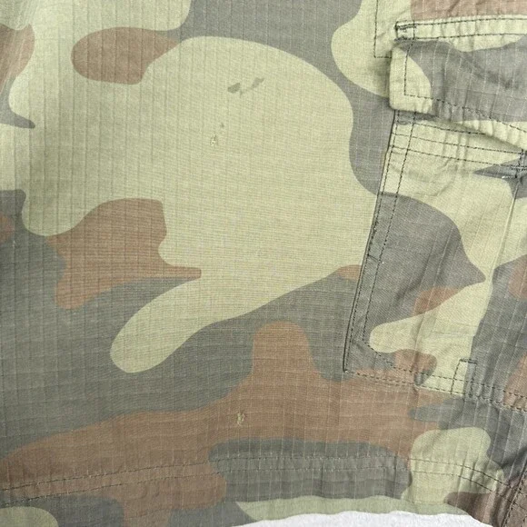 Tony Hawk Camo Cargo Shorts Mens 40 Woodland Camouflage Outdoors Skater - Picture 2 of 12